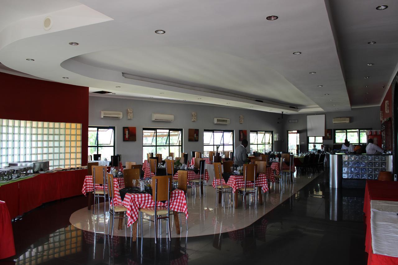 Milpark Hotel Cafumpe Zewnętrze zdjęcie